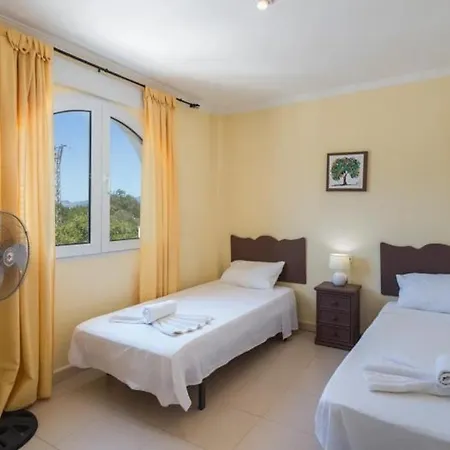 Acogedor En Denia, Acceso Playa, Aparcamiento Incluido - Es-373-74 Dénia